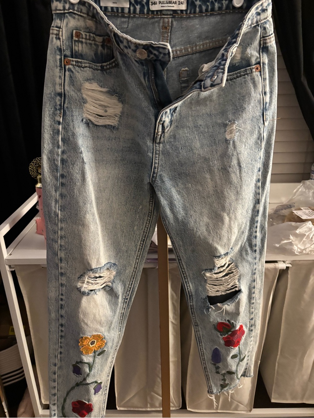 Pull&Bear Light Blue Distressed Jeans with Floral Embroidery size 2